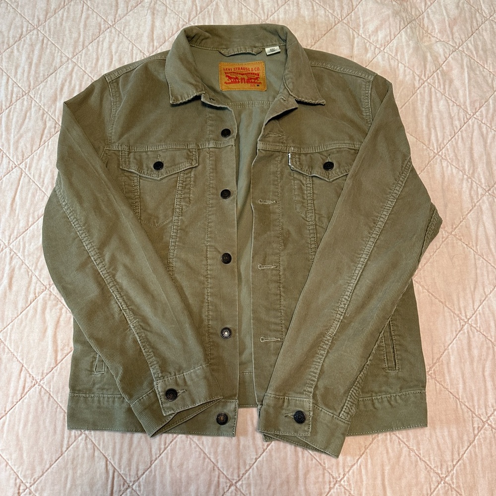 Levi's Corduroy Trucker Jacket - Men’s - excellent condition size M